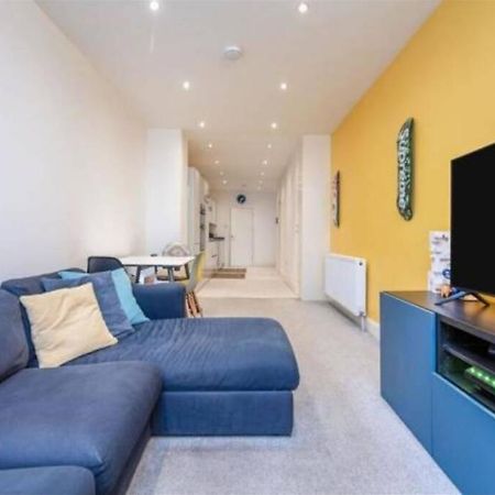 Contemporary 3 Bed Apartment In Hendon Central. المظهر الخارجي الصورة