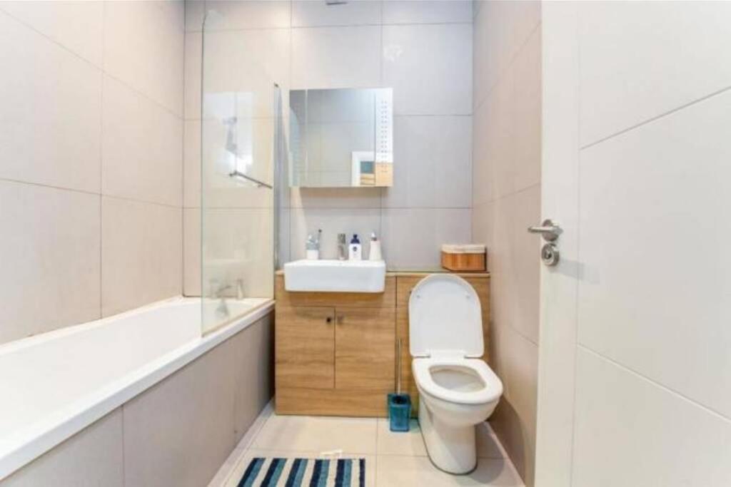 Contemporary 3 Bed Apartment In Hendon Central. المظهر الخارجي الصورة